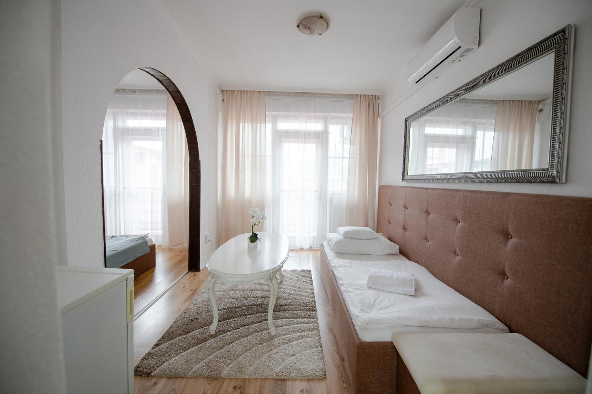 Hotel Barbizon Nyiregyhaza Exterior photo